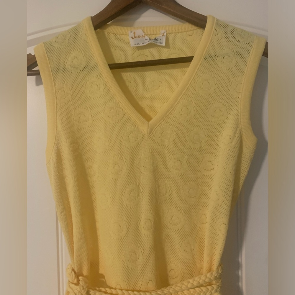 Vintage yellow polyester dress. 💛👗